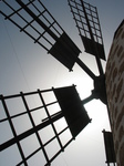 27712 Silhouette of blades Molino (windmill) de Tefia.jpg